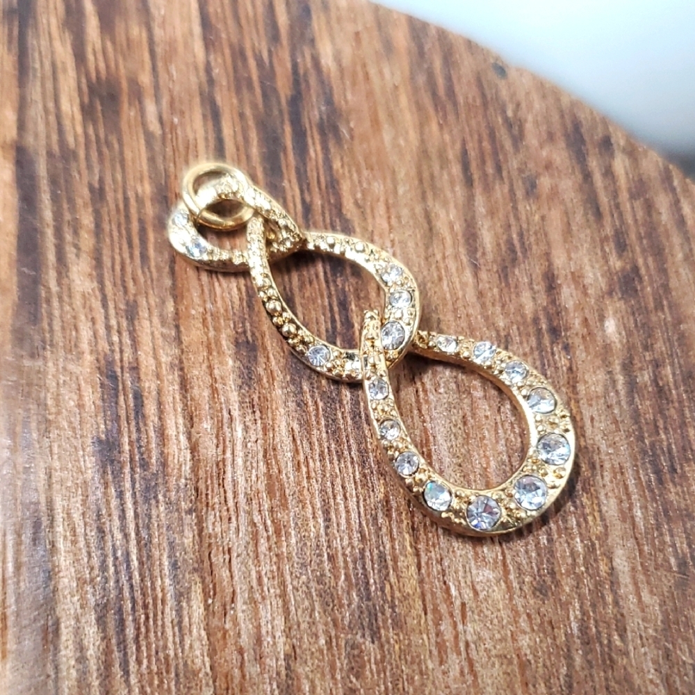Crystal Totem Entwined Crystal Pendant P272‎